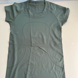Lululemon Swiftly Tech short sleeve top